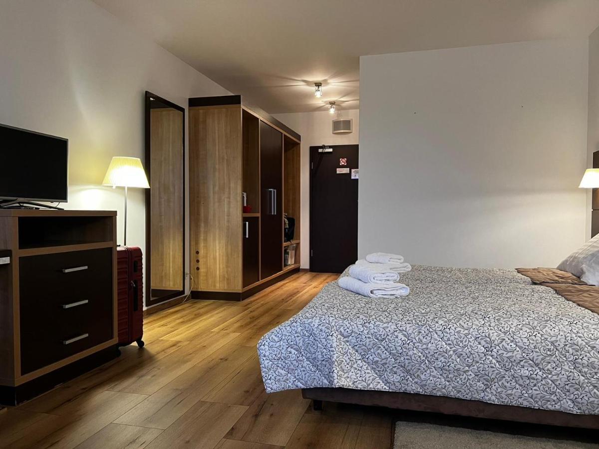 Diva Hotel: Beachside With Balcony And Amenities Apartment *