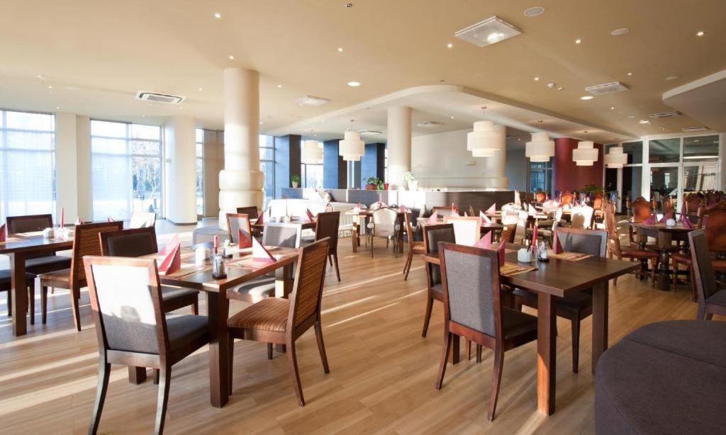 Diva Hotel: Beachside With Balcony And Amenities * Kolobrzeg