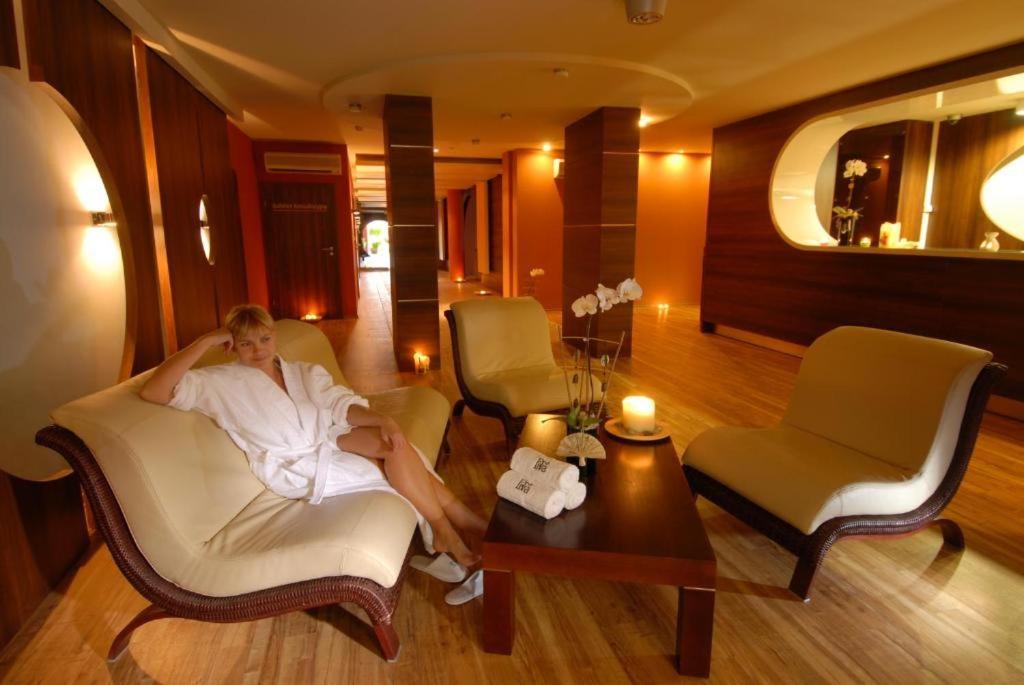 Diva Hotel: Beachside With Balcony And Amenities Apartment Kolobrzeg